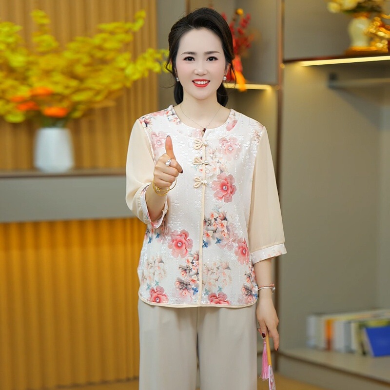 Young Mom's Outfit: Stylish and Youthful Chinese-Style Mid-Sleeve T-Shirt, Cool and Breathable, Stretchy Loose Top and Pants Two-Piece Set Young Mom's Outfit: Stylish and Youthful Chinese-Style Mid-Sleeve T-Shirt, Cool and Breathable, Stretchy Loose Top and Pants Two-Piece Set
