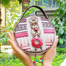 �±���Ů������μ�б�������ӡ�������L�������p��С���A��