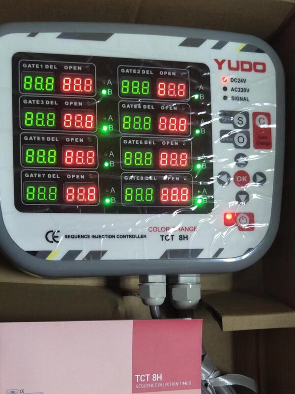 Hot Runner Mold Timing Controller 8 Sets of Air Valves, Oil Valves, Needle Valves, Injection Molding Machine Time Controller