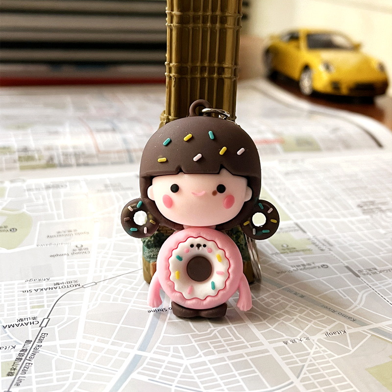 5029 # plástico suave 3D secreto muñeca de dibujos animados muñeca llavero colgante coche mochila colgante adornos pequeño regalo