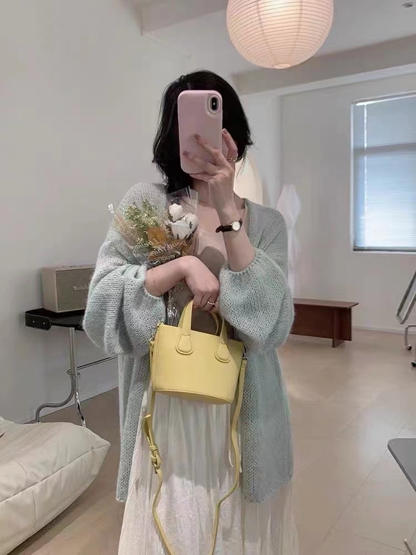 奶蓝色慵懒风马海毛毛衣外套女秋冬季高级感超好看的毛针织开衫|undefined