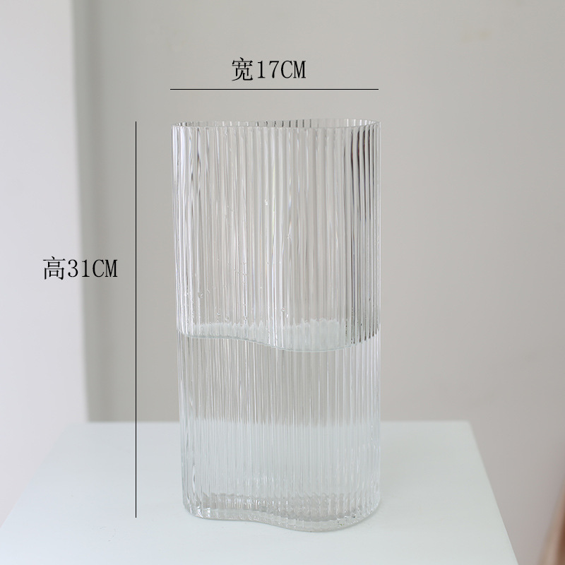 Vertical pattern vase B [transparent]