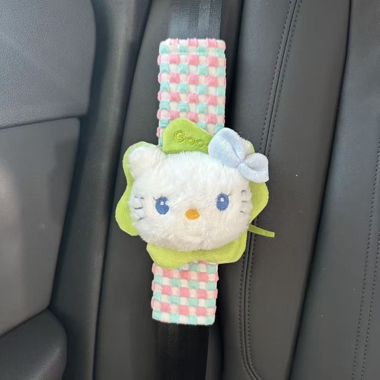 Soft Fleece Anti-Strangle Device |   Pink and Blue Checkered Kitty Cat Seatbelt Shoulder Pad, Car Interior Decorative Protective Cover for Girls
