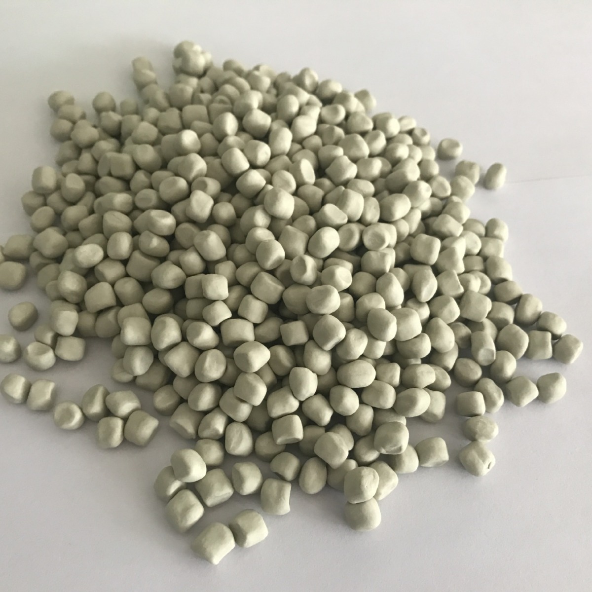 环保综合促进剂AG40气味低适用于快速硫磺硫化体系橡胶