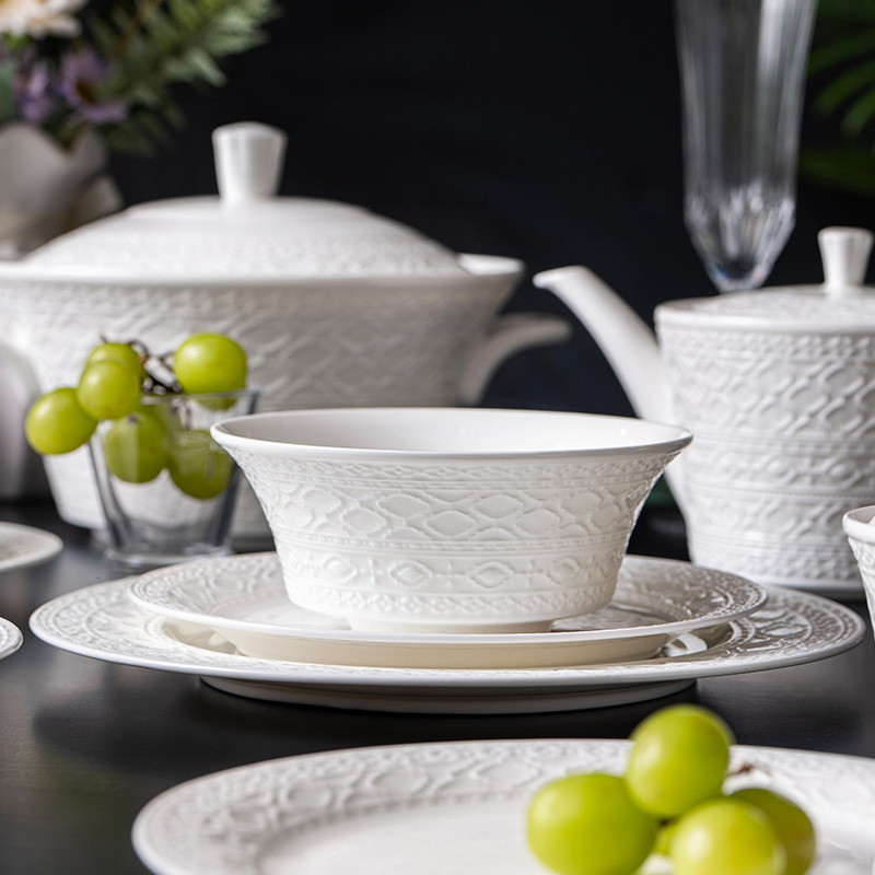 Embossed Dishes Set Household 2023 New Entry Luxury High-end Jingdezhen Dishes High-end Housewarming Bone China Wholesale