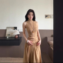 卡其色无袖针织背心夏日贵气感千金大方得体穿搭独特漂亮两件套装