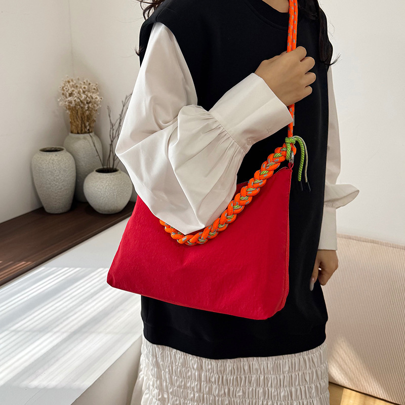 2026 Spring/Summer New Fashion Nylon Underarm Bag For Women, Casual Lightweight Crossbody Bag, Versatile Commuter Shoulder Bag - Thumbnail 4