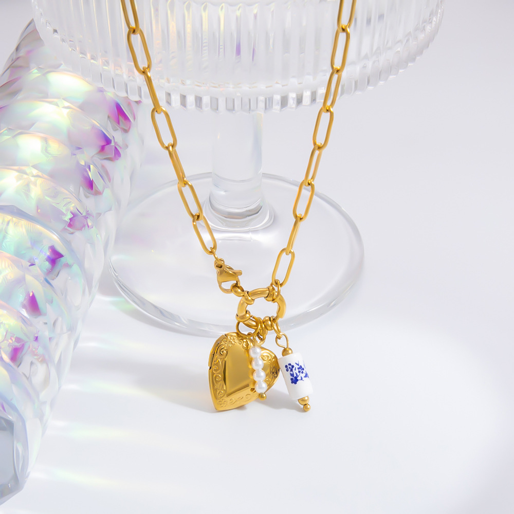 18K Gold Plating Color PVD Coated Real Gold Plated 18K Gold Heart Shape 304 Stainless Steel IG Style Waterproof Non Tarnish 304 Stainless Steel Pendant Necklace