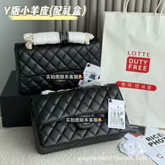 広州白雲包皮香おばあちゃんCF斜めショルダーバッグ小香風cf黒金レイシ紋包羊皮チェーン