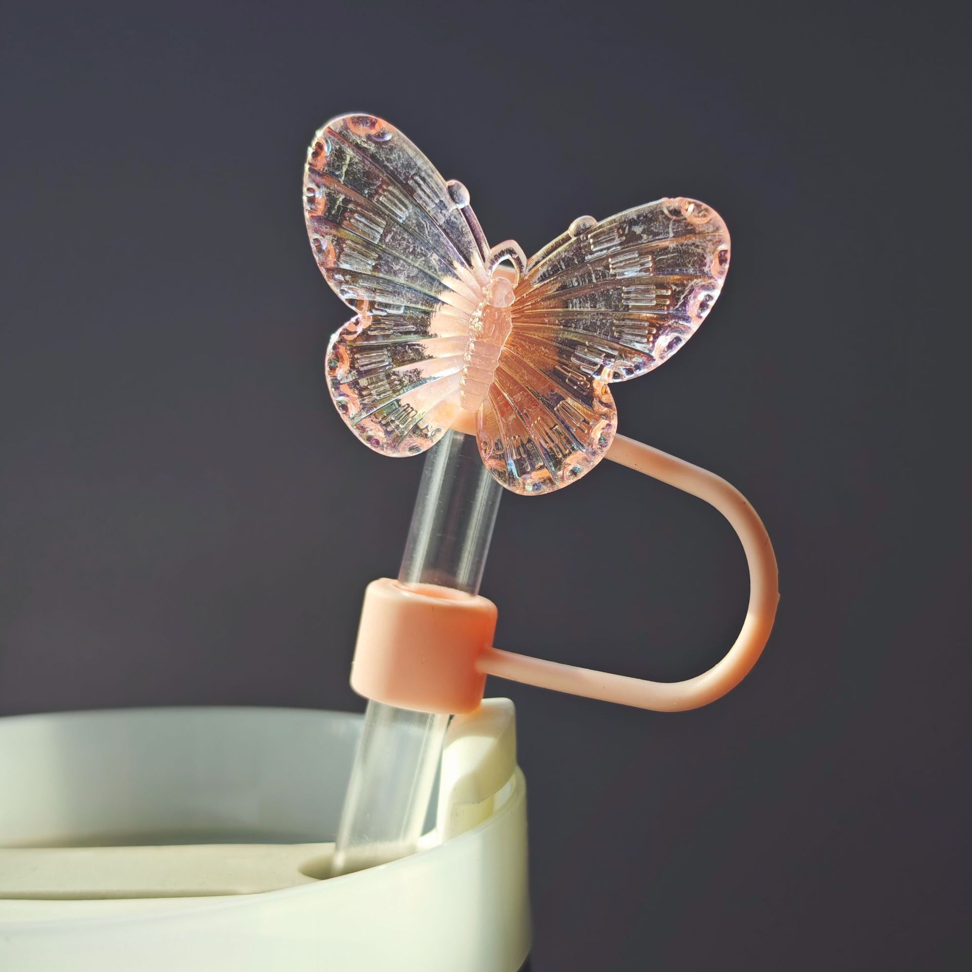 Nueva tapa de pajita de mariposa tapón de polvo color acrílico mágico cubierta de pajita de mariposa taza de agua cubierta de pajita decoración
