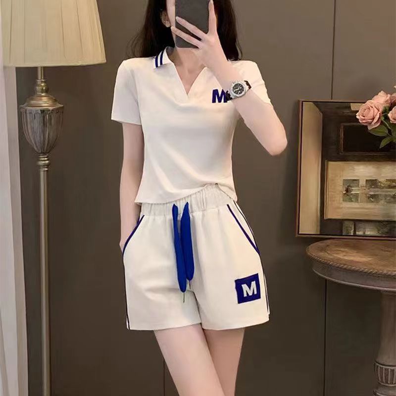 Internet Celebrity New Running Summer Suit, Fashionable Short-Sleeved Shorts, Age-Reducing Casual, Western-Style Sports Two-Piece Set for Women