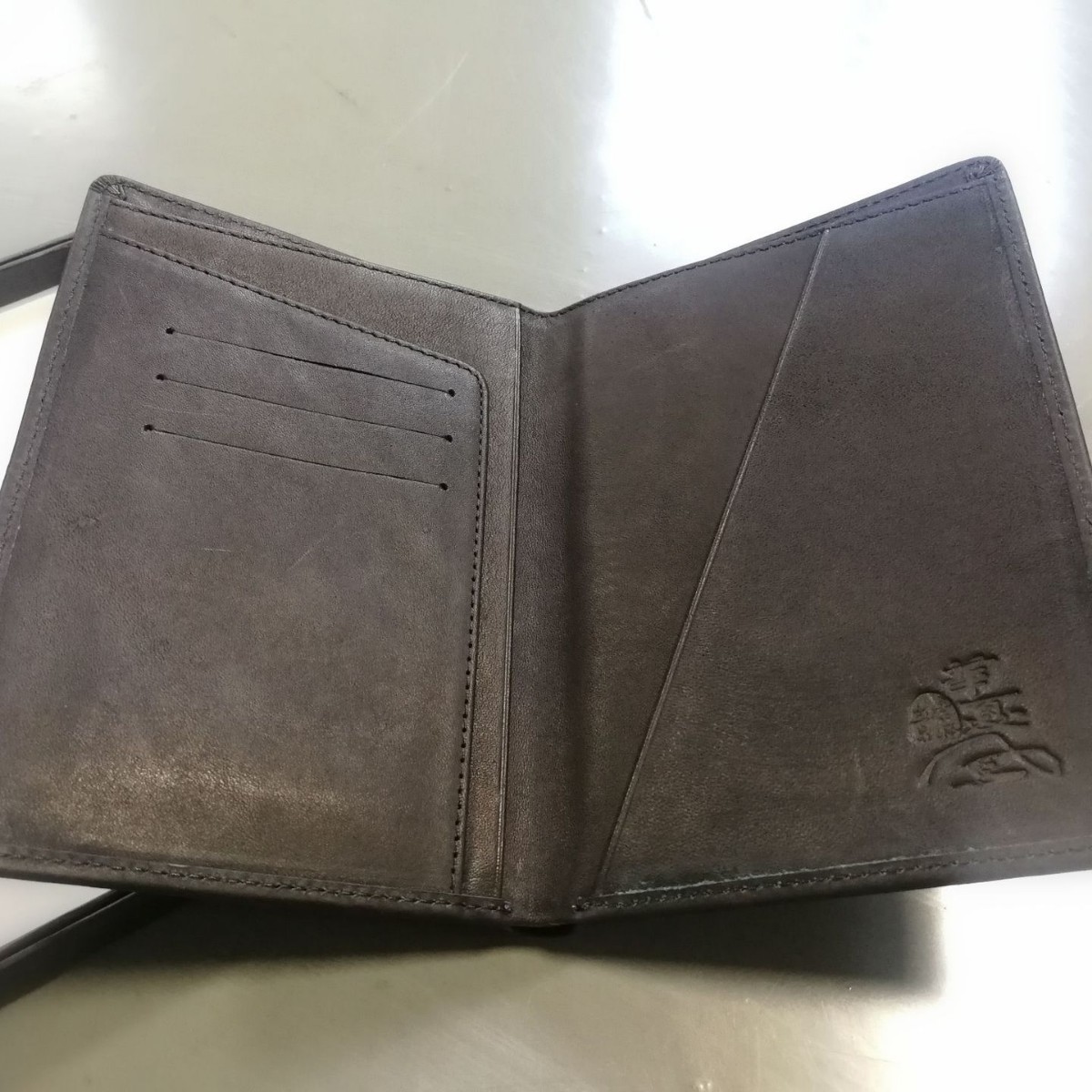 Manufacturer Produces First-Layer Cowhide Passport Cover, Document Cover with Logo, Black Business Genuine Leather Passport Travel Wallet