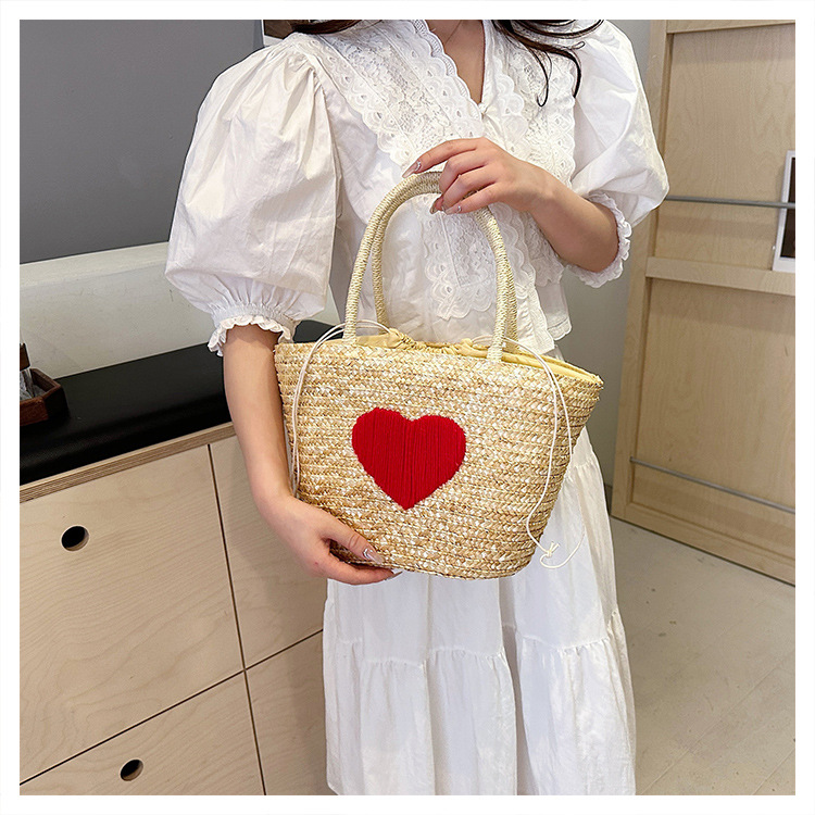 All Seasons Season Women's Medium Straw Heart Shape Streetwear Bucket Open Bucket Bag