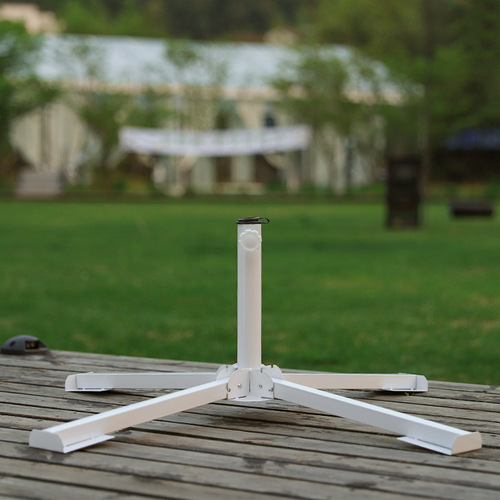 Outdoor beach sun umbrella advertising umbrella base four-legged tripod bracket foldable/portable umbrella stand cross umbrella base