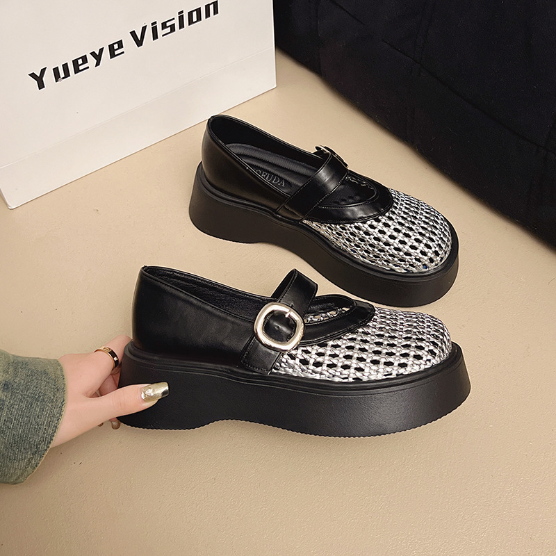 2026 verano nuevo estilo universal transpirable plano un zapato de hebilla de una sola línea trenzado hueco medio zapatillas