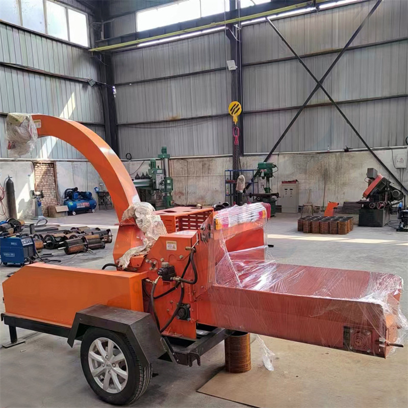 新款移动高效多功能树枝木材粉碎机设备 大型园林干湿物料切片机