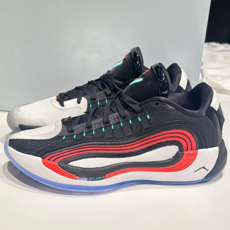 Original Luka 4 Basketball Shoes Low-Top Outdoor Training Sneakers Casual Sports Shoes for Men Versatile Trendy Shoes Original Luka 4 Basketball Shoes Low-Top Outdoor Training Sneakers Casual Sports Shoes for Men Versatile Trendy Shoes