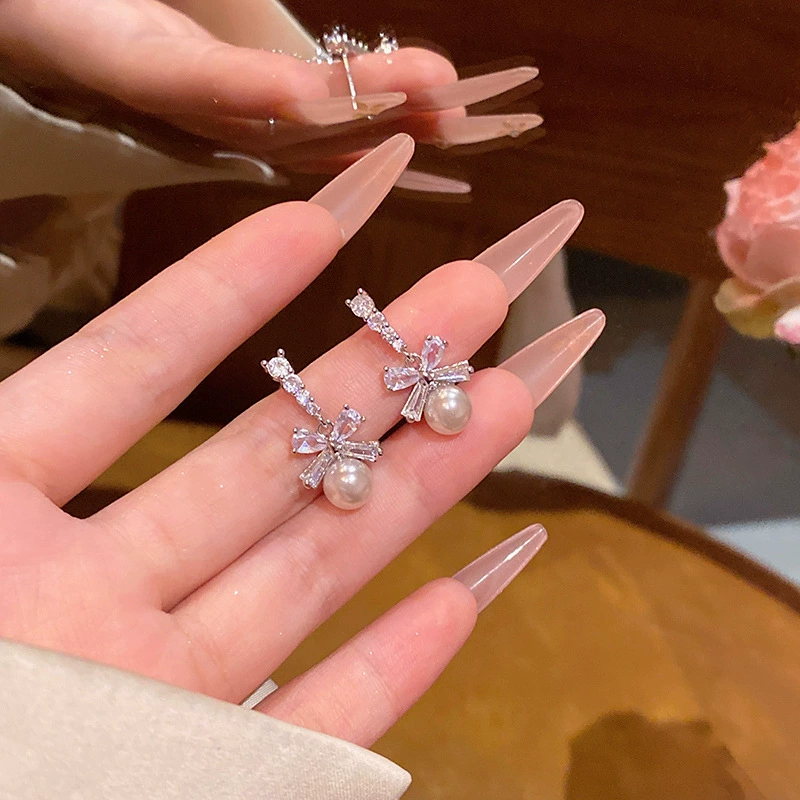Серебряные серьги 925 пробы со стеклянными кристаллами и цветочными дизайнами из жемчуга и циркония, лёгкие 3×3×3 см
