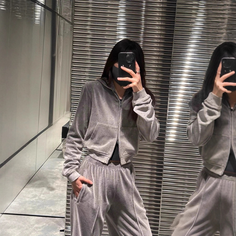 Shenzhen Nanyou High Version Pressure Mountain Family 2025 New Velvet Zipper Sweatshirt + Hot Diamond Elastic Pants