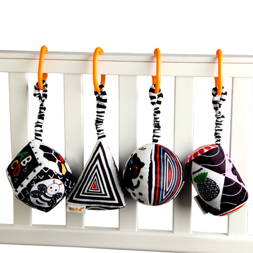Baby Black and White Cute Animal Bed Wind Chime, Baby Toy Plush Bed Hanging Cart Hanging Toy Safe for Mouth