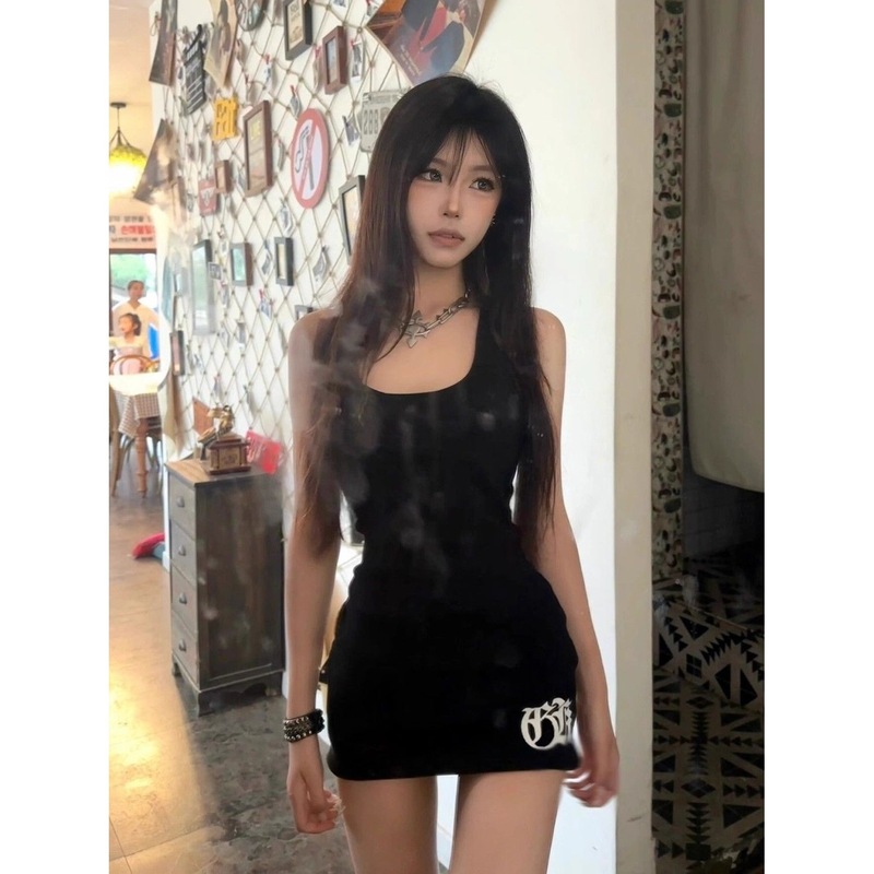 クロスボーダーヨーロッパとアメリカのリブハイストリートホットガール白ノースリーブベスト女性の夏のノースリーブトップハイエンドのスリムな気質|undefined