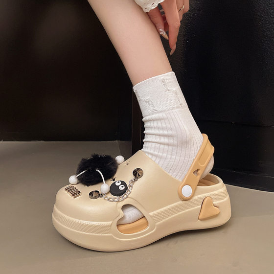 Cute Bear Thick-soled Cave Shoes Women's 2025 Spring/Summer Student All-match Height-increasing Seaside Baotou Outer Wear Sandals