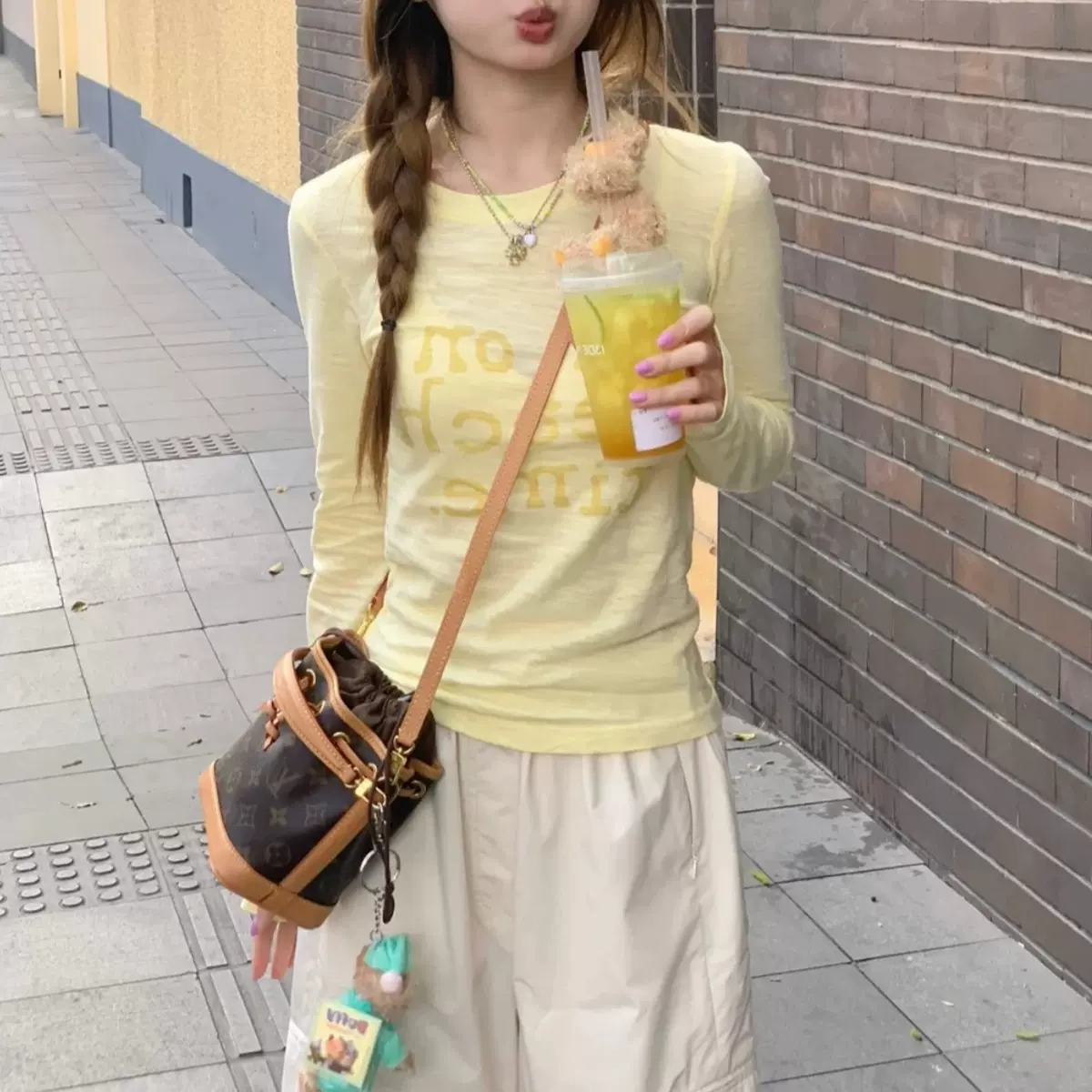 黄色字母印花防晒罩衫女夏季薄款修身短款辣妹长袖t恤设计感上衣