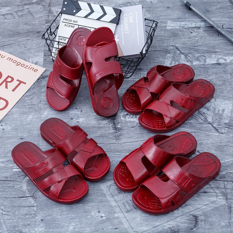 Middle-Aged and Elderly Men's Slippers, Simple Plastic Slippers for Grandpa and Dad, with Soft and Thick Soles for Home and Bathroom Use Middle-Aged and Elderly Men's Slippers, Simple Plastic Slippers for Grandpa and Dad, with Soft and Thick Soles for Home and Bathroom Use