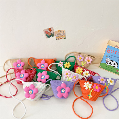 Grass-woven bag 2024 Spring New Korean Ins Children's Bag 3D Flower Crossbody Bag Grass Woven Purse Women's Minimalist Wallet