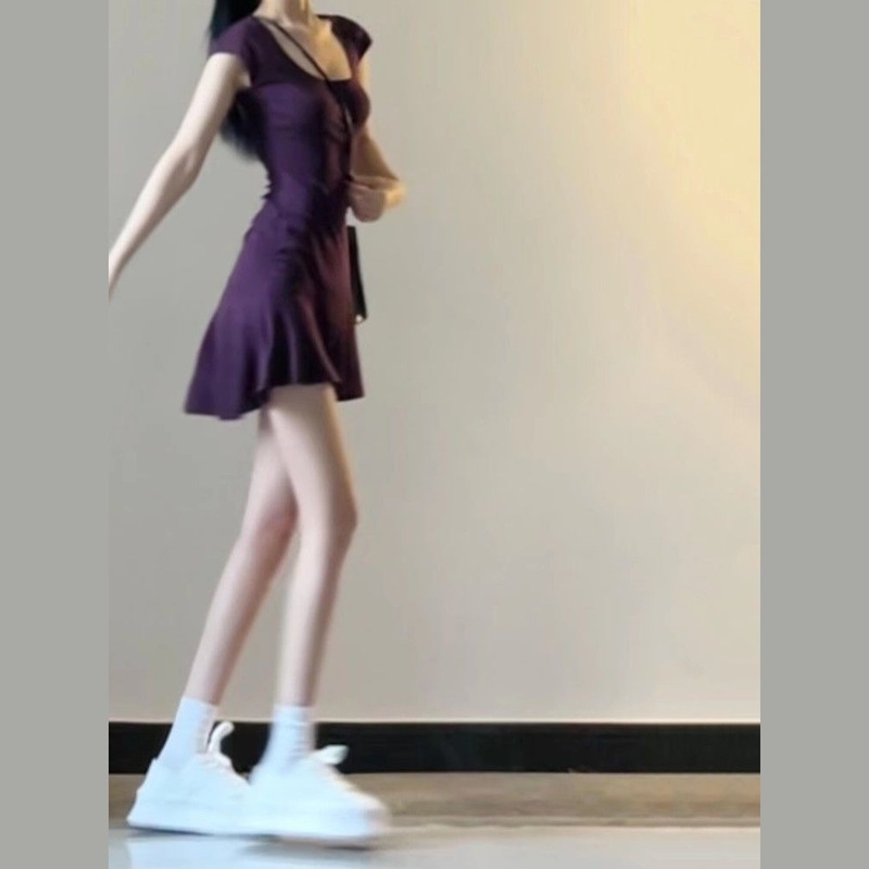 フレンチホットガールフォレストスタイルスーパーフェアリードレス夏の新しいスリムウエストショートスカート無地ショルダーストラップスクエアカラー|undefined