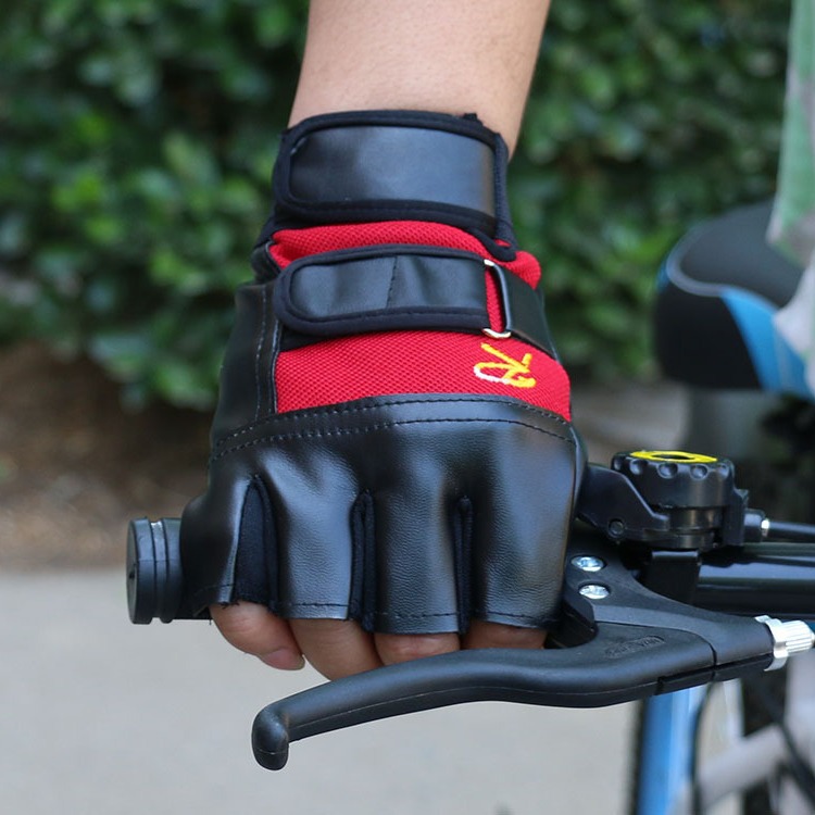 Hombres y mujeres deportes al aire libre guantes de medio dedo PU cuero dedo fuga delgada danza rendimiento táctico fitness medio dedo guantes de cuero