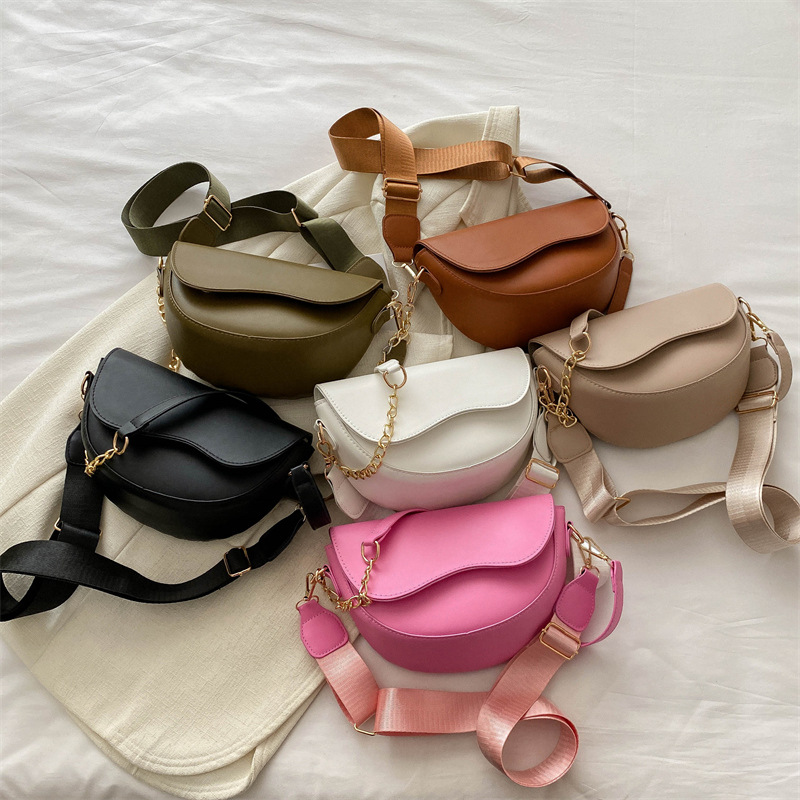 Niche Zhong lujo ligero alto sentido de la bolsa de mujer 2024 otoño nuevo estilo de moda bolsa de sillín de brazo de hombro único bolso de mochila versátil