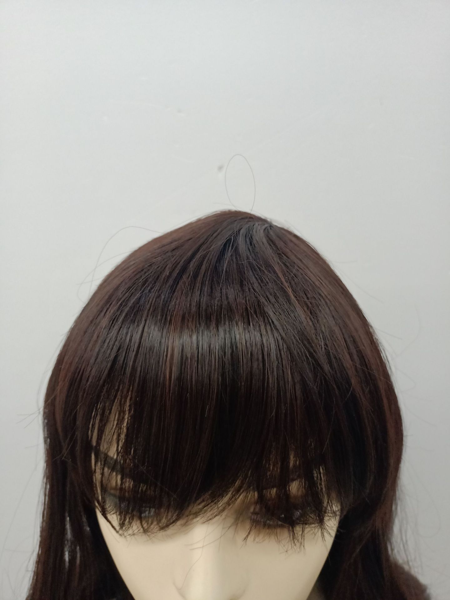 Nuevo diseño de peluca de fibra química, cinta de alta temperatura, flequillo, mecanismo de peluca, casco