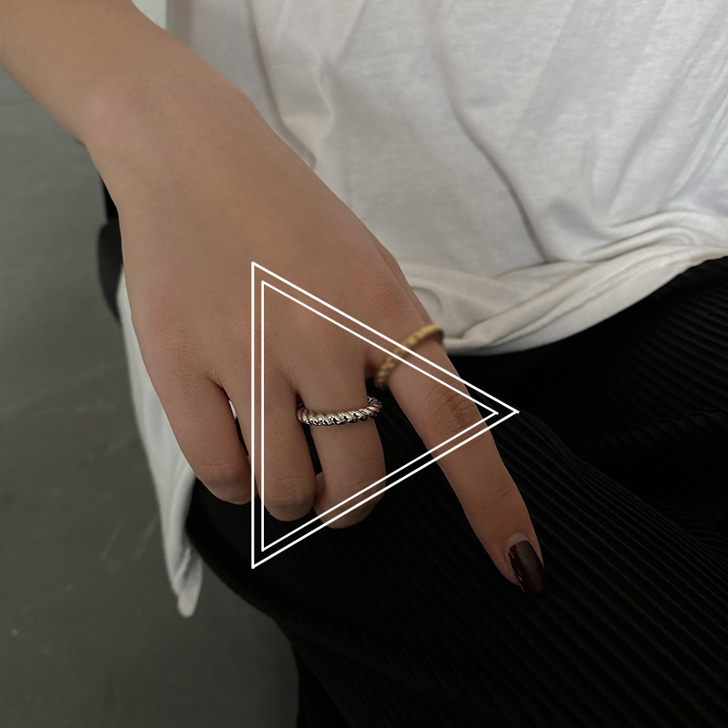 Korean Style Simple Twist Simple Bracelet Ring Female Ins Cold Style Fashion AllMatch Index Finger Ring Open Ornamentpicture2