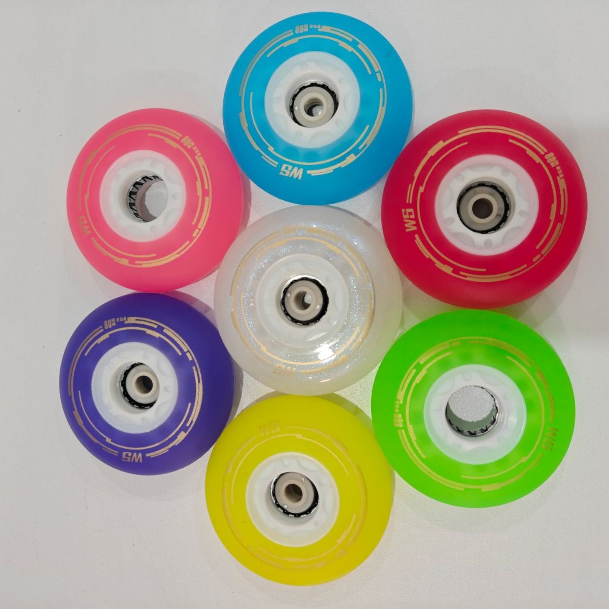 Roller skates with colorful appearance, glowing wheels, flashing wheels, wear-resistant roller skates, freestyle PU rubber high elasticity - 85A
