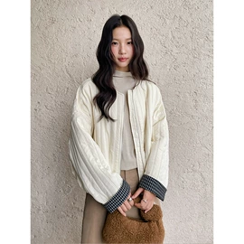 半身裙;女式针织衫;女式T恤