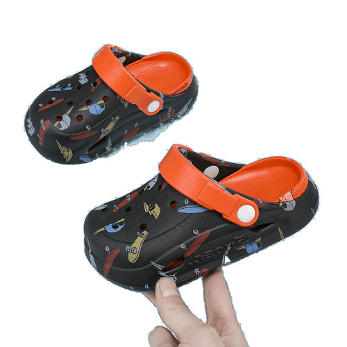 Fujian cartoon camouflage baby slippers summer anti-slip new children's hole shoes indoor and outdoor wear anti-slip
