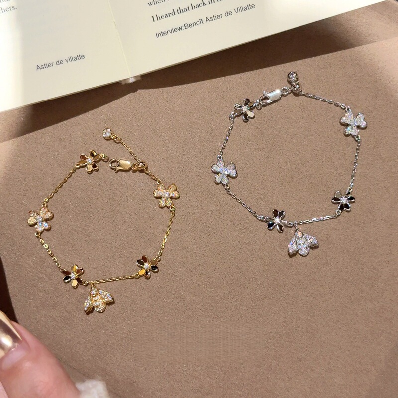 2025 New French Accessible Luxury Retro High-End Bee Clover Bracelet Full of Diamonds, Elegant and Versatile Exquisite Hand Jewelry 2025 New French Accessible Luxury Retro High-End Bee Clover Bracelet Full of Diamonds, Elegant and Versatile Exquisite Hand Jewelry