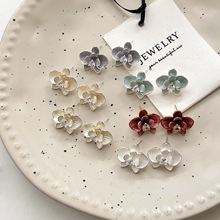 �ຣ�{�m���ʯ���ŮС�����ص��Ի�����h�߼��К��|���ض��Ʒ