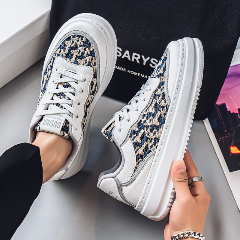 Zapatillas de deporte de moda de nicho Four Seasons Nuevos zapatos casuales Zapatos deportivos bajos de moda para hombres Zapatos blancos para estudiantes coreanos