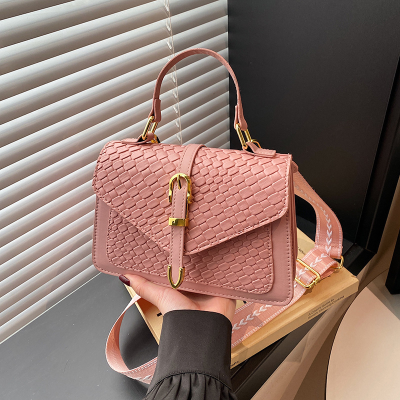 Moda y tendencia costura contraste color mujer 2025 nuevo bolso diagonal de un solo hombro retro tejido pequeño bolso cuadrado textura bolso