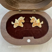 新款微镶锆石橙色水晶小马耳钉女时尚轻奢风精致甜美气质百搭耳环