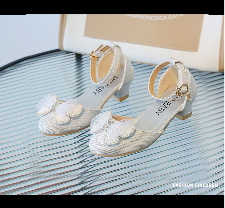 Scarpe di cristallo da ragazza con paillettes alla moda coreana Dolce fiocco Tacchi alti Principessa Estate Nuova tendenza delle scarpe per bambini_voghion.com