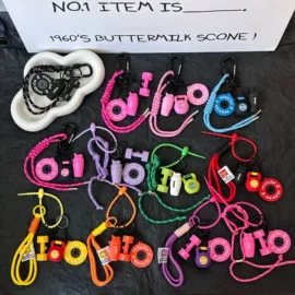 挂饰挂件;包挂件;钥匙扣及钥匙扣配件