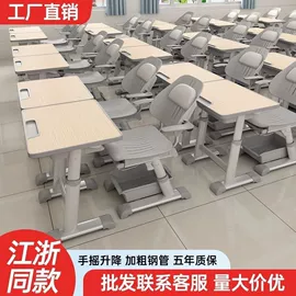 餐桌;实木床;餐椅