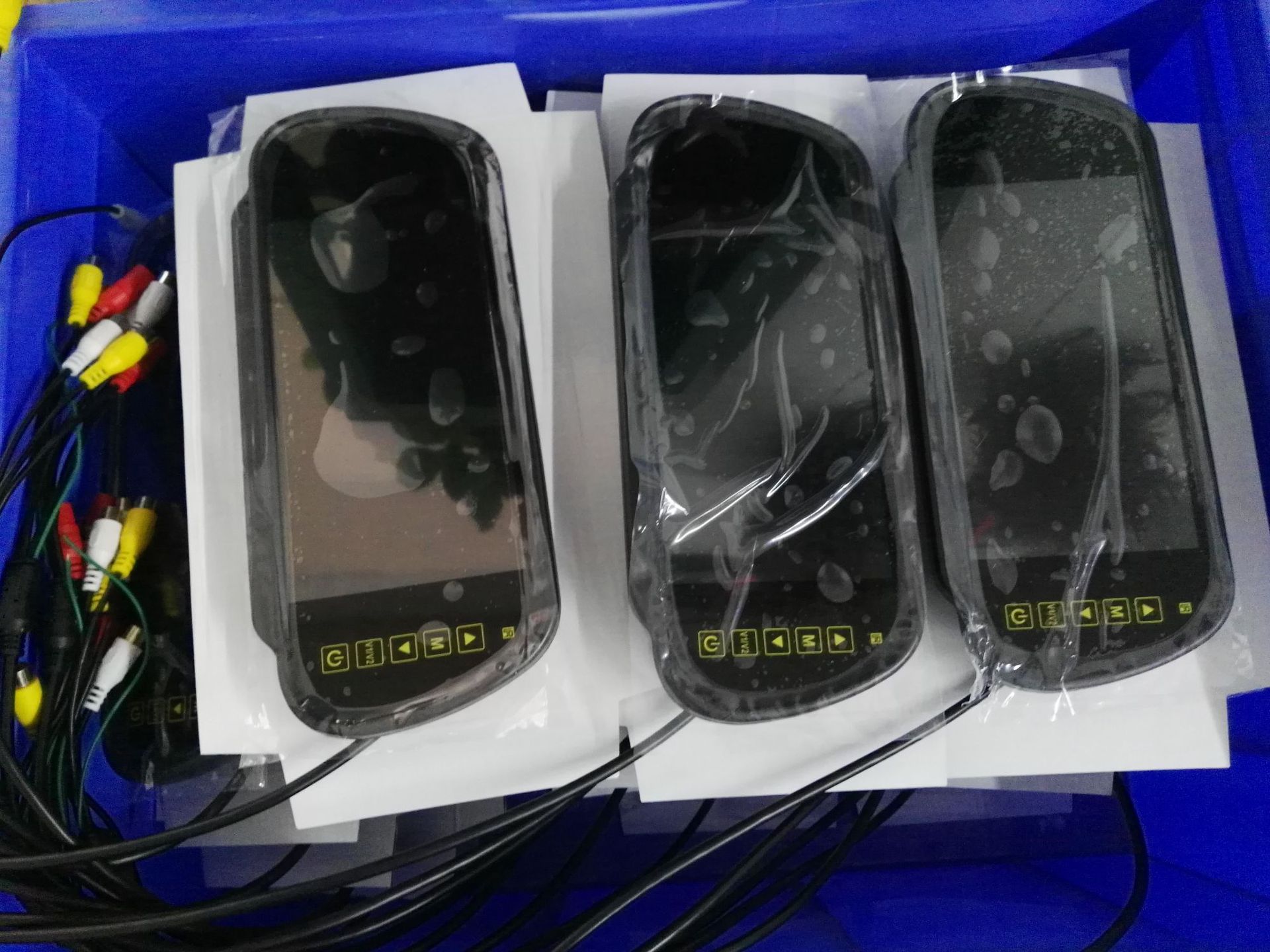 7-inch rearview mirror display with mp5 car Bluetooth SD/USB interface reversing image HD FM transmitter