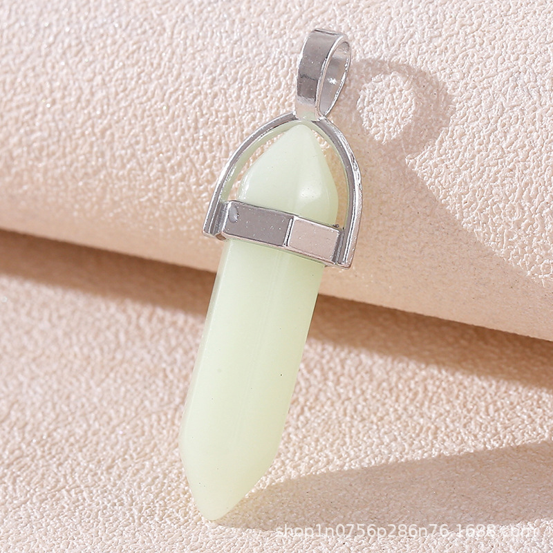 Venta caliente transfronteriza piedra natural amatista cristal rosa colgante de columna hexagonal collar de bala de doble punta colgante único al por mayor