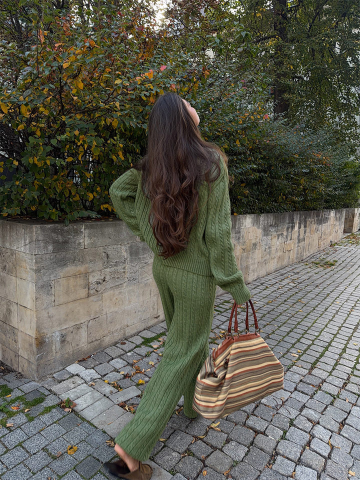 Bộ hai món nữ áo len cardigan cổ bẻ khóa kéo phối quần dài ống đứng, form rộng — Bộ hai mảnh áo len màu hồng, Bộ hai mảnh áo len màu sô cô la, Bộ hai mảnh áo len màu xanh ô liu, Bộ hai mảnh áo len màu xám chi tiết 25