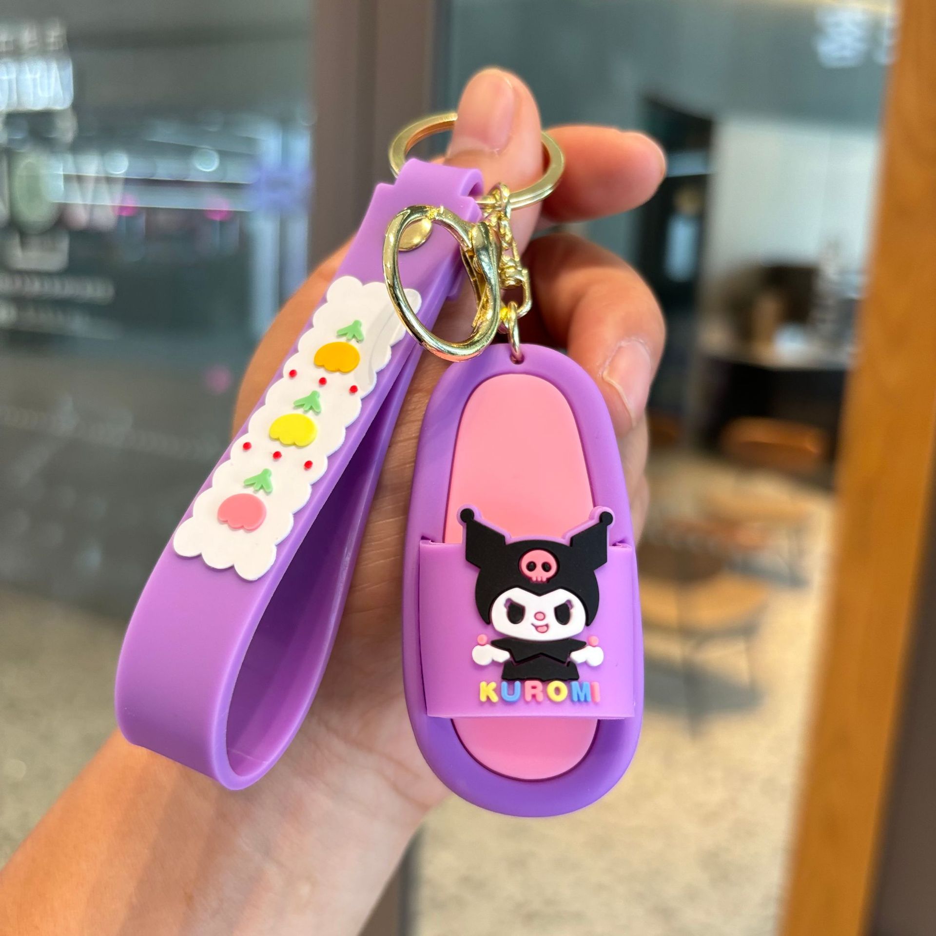 Caricatura de dibujos animados Kullomi zapatillas llavero colgante pareja lindo llavero pequeño regalo bolso bolso bolso llavero