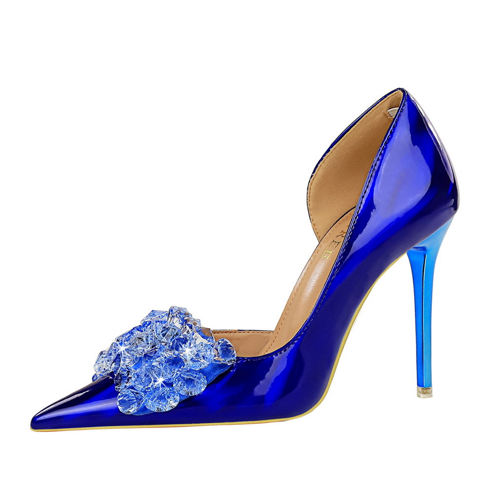 Eleganti décolleté stiletto per donna scarpe a punta da cerimonia_voghion.com